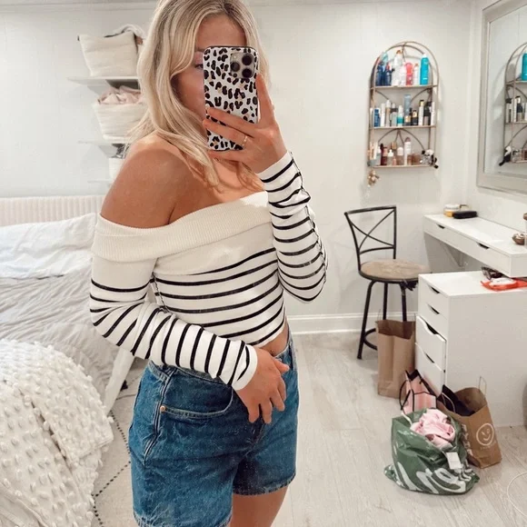 FOREVER 21 top S - Picture 2 of 11